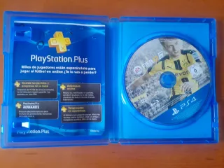 PACK/LOTE Juegos PS4: GTA V y FIFA 17.