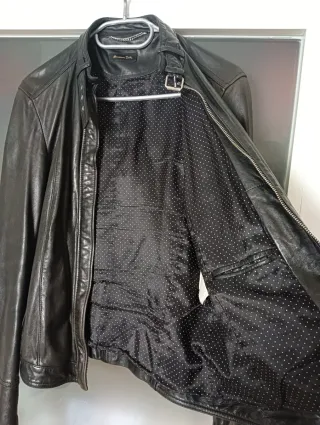 Chaqueta Massimo Dutti de Piel.