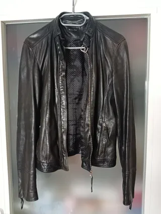 Chaqueta Massimo Dutti de Piel.