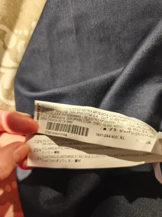 Falda vaquera Zara básica con cremallera y abierta