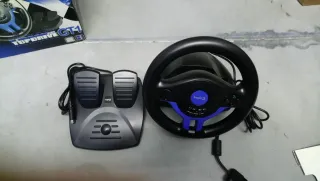 Volante y Pedales GT1 PS1/PS2