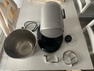 Amasadora Bomann con accesorios