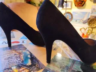 Zapatos tacón Gloria Ortiz verde ante T.37 T36