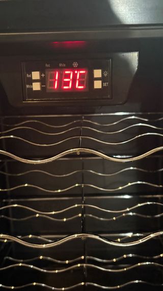 Vinoteca Cavanova CV022T