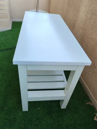 Banco de madera exterior blanco