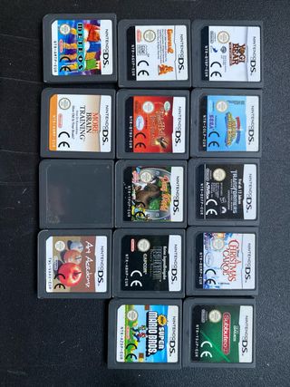 Nintendo DS XL Roja con juegos y cargador