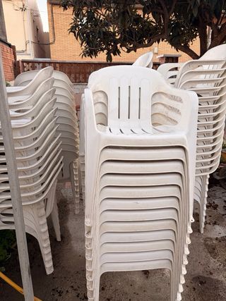 Sillas de terraza apilables blancas