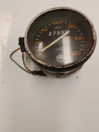 Cuadro de instrumentos Vespa DN y guantera 20 unid