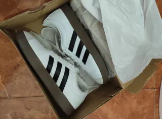 ‼️ NO NEGOCIABLE ‼️ Zapatillas Adidas Blancas y Ne