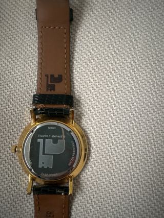 Reloj Elephant & Castle Dorado y Negro