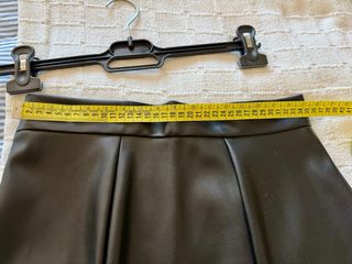 Falda larga piel sintética negra T.38