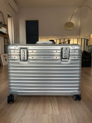 Maleta Rimowa Pilot Case 4 Ruedas Plata