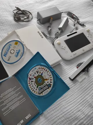 Nintendo Wii U Blanca + Accesorios y Juegos
