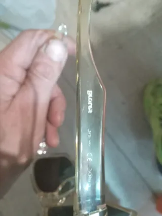 Gafas de sol azules y doradas