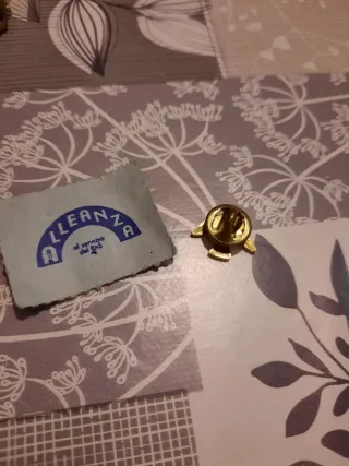 Spilla rondine rossa vintage