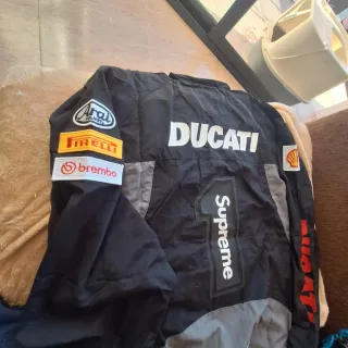 Chaqueta Supreme Ducati Talla L Negra Gris negocia