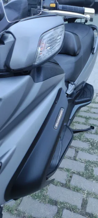 Suzuki Burgman Executive 650cc 2015