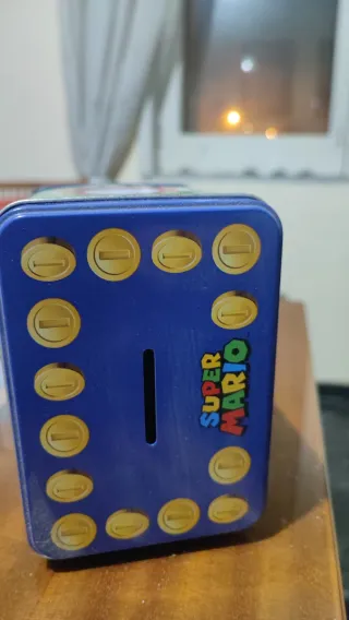 Salvadanaio in latta Super Mario