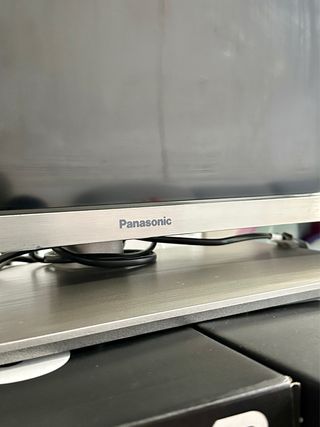 Televisor Panasonic TX-32JS360E - Como nuevo