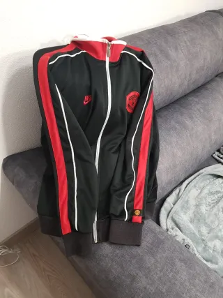 Chaqueta Manchester United Nike Negra Roja