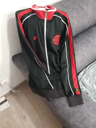 Chaqueta Manchester United Nike Negra Roja