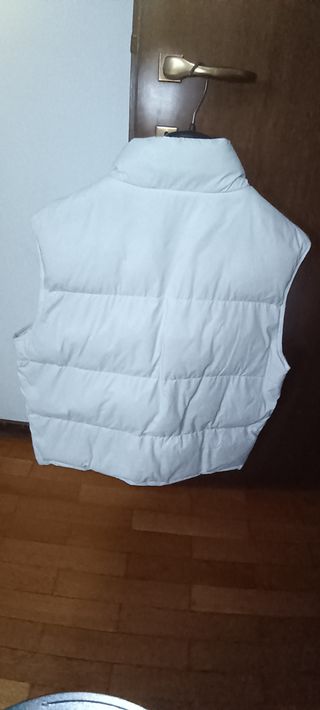 Gilet Bianco Imbottito in Pile Nero