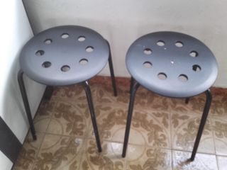Juego de 2 taburetes negros/grises