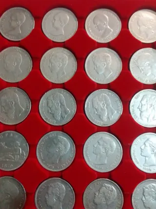 Estuche 30 monedas 5 pts y 5 francos Plata