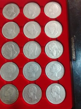 Estuche 30 monedas 5 pts y 5 francos Plata