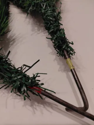 Árbol de Navidad artificial verde, puntas nevadas