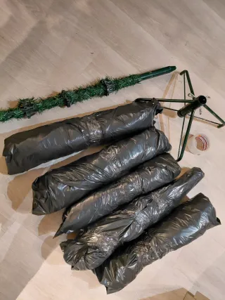 Árbol de Navidad artificial verde, puntas nevadas