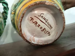 Jarrones de cerámica antiguos decorados