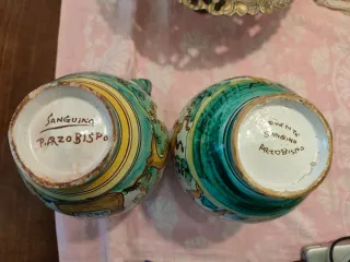 Jarrones de cerámica antiguos decorados