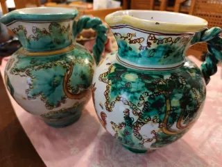 Jarrones de cerámica antiguos decorados