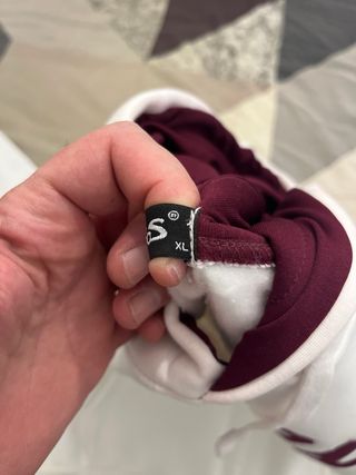 Sudadera London England Blanca y Morada