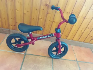 Bici sin pedales roja