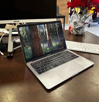 MacBook Pro 13 2019 Intel Core i5 8GB RAM