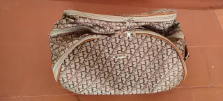 Maletas de viaje (roja y marrón)