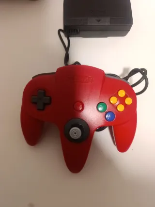 Consola Nintendo 64 Completa con Mando Rojo