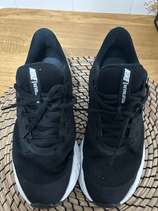 Zapatillas Nike Revolution Negras Talla 42