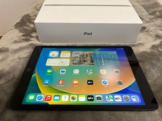 iPad 7ª Gen 10.2” 32GB 2019 Gris Espacial