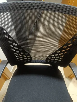 Silla de oficina negra