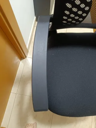 Silla de oficina negra