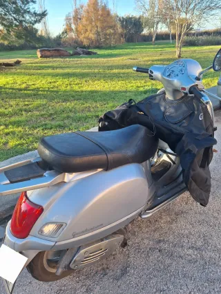 Vespa GT 125L Plata