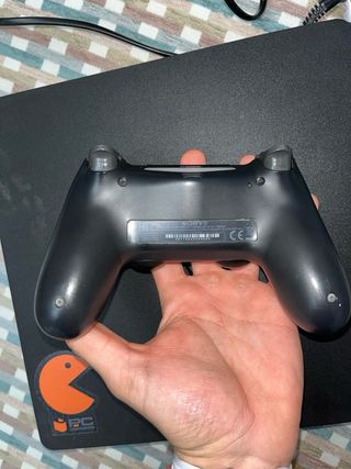 PS4 Slim 1TB + 2 Juegos + Mando