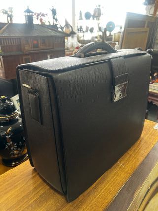 Portadocumentos de piel marca BALLY