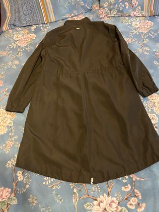 Gabardina y chaleco Purificación García