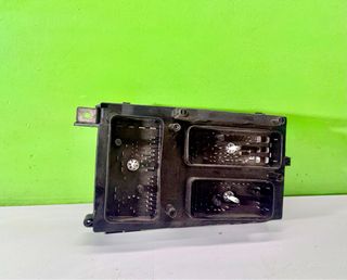 Caja Fusibles Opel Astra H 13205783