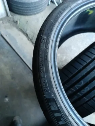 Michelin Pilot Sport 4 SUV 275/35R22 104Y