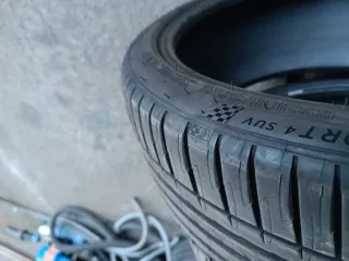 Michelin Pilot Sport 4 SUV 275/35R22 104Y